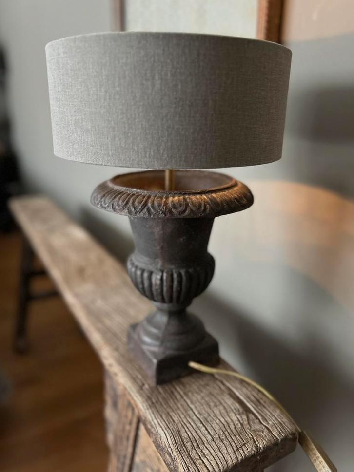 Gietijzeren lampje zonder kap sober landelijk sleets, Huis en Inrichting, Lampen | Tafellampen, Nieuw, Minder dan 50 cm, Ophalen of Verzenden