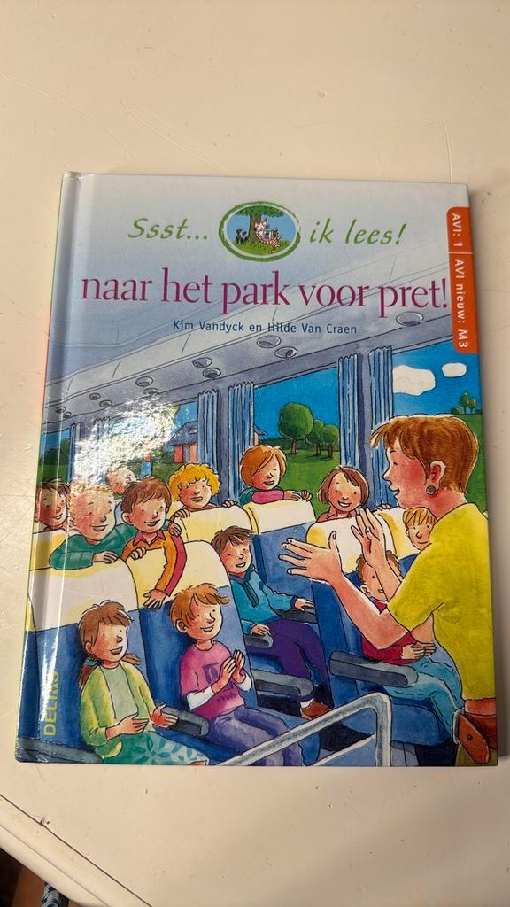 Kim Vandyck - Naar het park voor pret!, Boeken, Kinderboeken | Jeugd | onder 10 jaar, Zo goed als nieuw, Ophalen of Verzenden