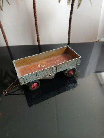 Grote grijze aanhanger.  Dinky toys 438 beschikbaar voor biedingen