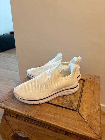 Vrijetijdsschoenen wit beschikbaar voor biedingen