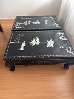 Set van twee Aziatische bijzettafels, Ophalen