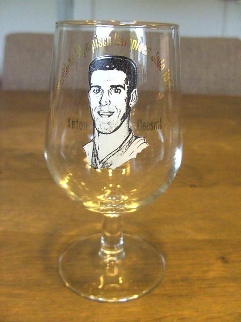 Bierglas Anton Geesink Wereld- en Olympisch Kampioen 1964, Verzamelen, Glas en Borrelglaasjes, Zo goed als nieuw, Bierglas, Ophalen of Verzenden