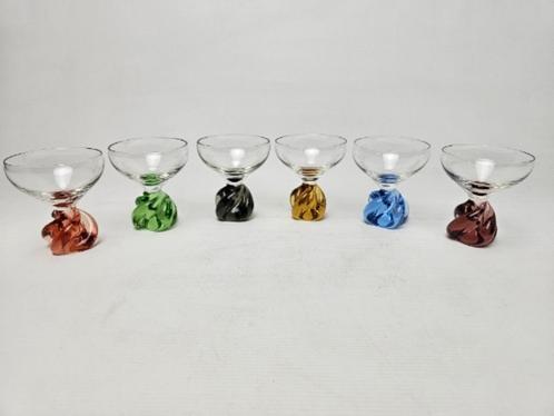 # gekleurde likeur glaasjes. Mooie verzwaarde voet, Verzamelen, Glas en Borrelglaasjes, Zo goed als nieuw, Borrel- of Shotglas