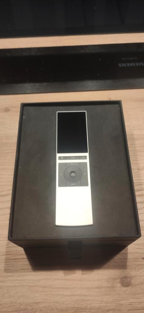 Neeo smart remote ook voor hue, Audio, Tv en Foto, Afstandsbedieningen, Zo goed als nieuw, Ophalen of Verzenden