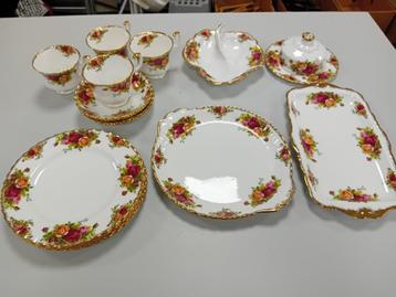 Royal Albert Old Country Roses servies beschikbaar voor biedingen