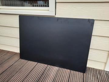 Houten krijtbord, zwart beschikbaar voor biedingen