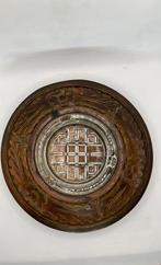 Glazen asbak met gesneden houten randversiering., Ophalen of Verzenden, Gebruikt, Asbak