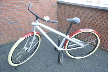 vanMoof fiets in nieuwstaat beschikbaar voor biedingen