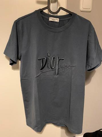 Dior t shirt S beschikbaar voor biedingen