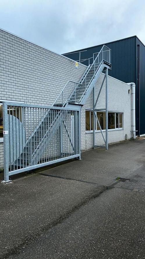 Stalen trap gegalv hoog 5.2mtr nob052, Doe-het-zelf en Verbouw, Ladders en Trappen, Zo goed als nieuw, 2 tot 4 meter, Ophalen