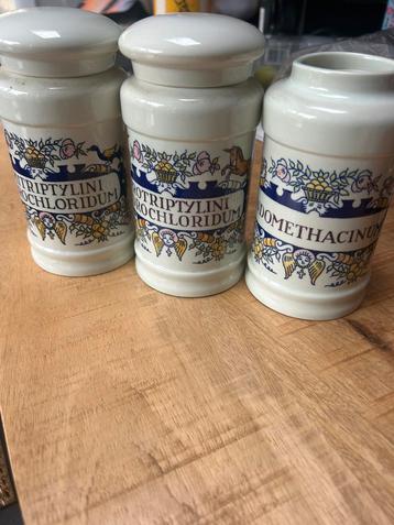 3 apotherspotten beschikbaar voor biedingen
