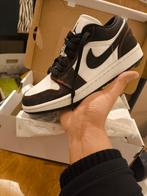 Jordan 1 limited edition maat 38, Kleding | Heren, Schoenen, Ophalen, Zo goed als nieuw, Overige kleuren