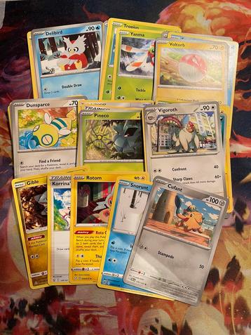 Pokemon kaarten (200 stuks + 10 holo’s) beschikbaar voor biedingen