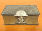 Bijbel met zilveren slot - 1884, Ophalen of Verzenden