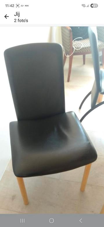 Eetkamerstoelen. Merk castelijn. Zwart leer. 4 stuks