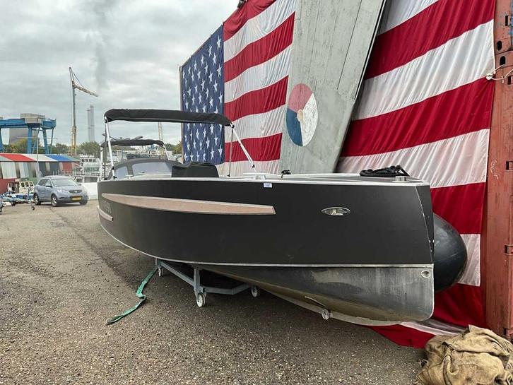 Van Vossen 700 sport Consoleboot en visboot, Watersport en Boten, Vis- en Consoleboten, Gebruikt, Overige brandstoffen