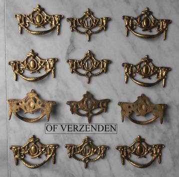 Oud Empire mebelbeslag - Kastbeslg o.a .Kast Secretaire enz beschikbaar voor biedingen