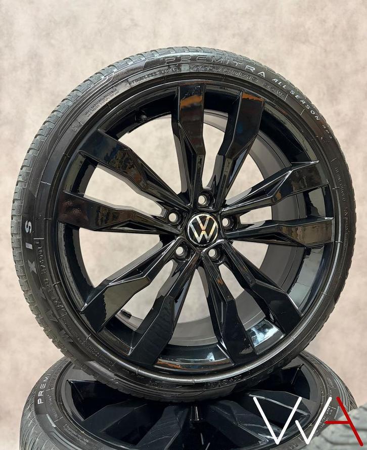 19” Volkswagen T-Roc “Suzuka” R-Line BLACK All Season t roc, Auto-onderdelen, Banden en Velgen, Banden en Velgen, All Season, 19 inch