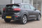 Kia e-Niro 204pk DynamicLine 64 kWh | SoH 96% | Warmtepomp |, Auto's, 12 maanden, Gebruikt, Zwart, 1712 kg