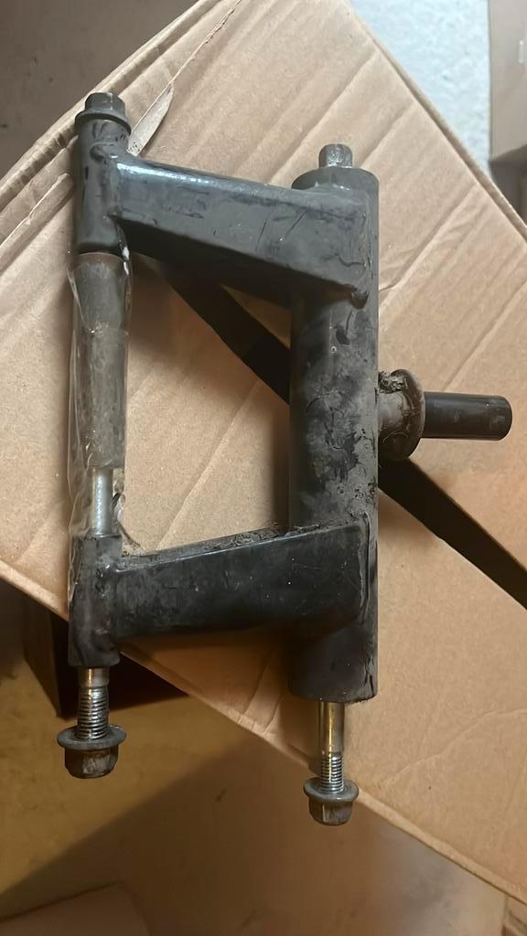 Subframe Beeline Veloce 181.Hj-5232A-118A-0000 Gebruikt, Motoren, Tuning en Styling, Ophalen of Verzenden