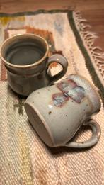 2 vintage bekertjes mokjes studio pottery keramiek japandi, Huis en Inrichting, Ophalen of Verzenden, Zo goed als nieuw, Keramiek
