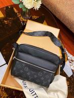 Louis Vuitton Outdoor Messenger Bag Nieuw, Overige merken, Zwart, Nieuw, Ophalen of Verzenden