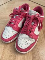 Nike Dunk sneakers, maat 38,5, Kleding | Dames, Schoenen, Nike, Ophalen of Verzenden, Roze, Sneakers of Gympen