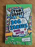 jeugdboek Tom Groot Dog zombies voor altijd zgan, Ophalen of Verzenden, Zo goed als nieuw