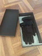 UGG suede dameshandschoenen chocolade bruin maat M, Kleding | Dames, Mutsen, Sjaals en Handschoenen, Maat 38/40 (M), UGG, Ophalen of Verzenden