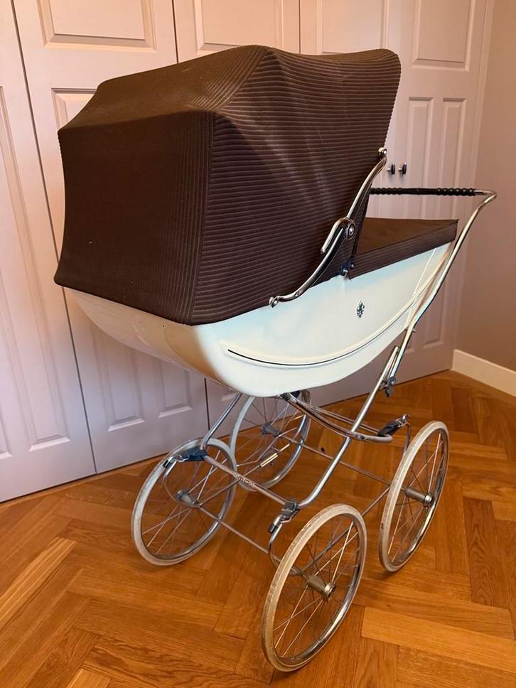Vintage Kinderwagen - Wieg voor Binnen/Tuin, Kinderen en Baby's, Kinderwagens en Combinaties, Gebruikt, Kinderwagen, Overige merken