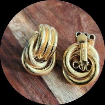 Gouden knot, oorclips van Napiers beschikbaar voor biedingen