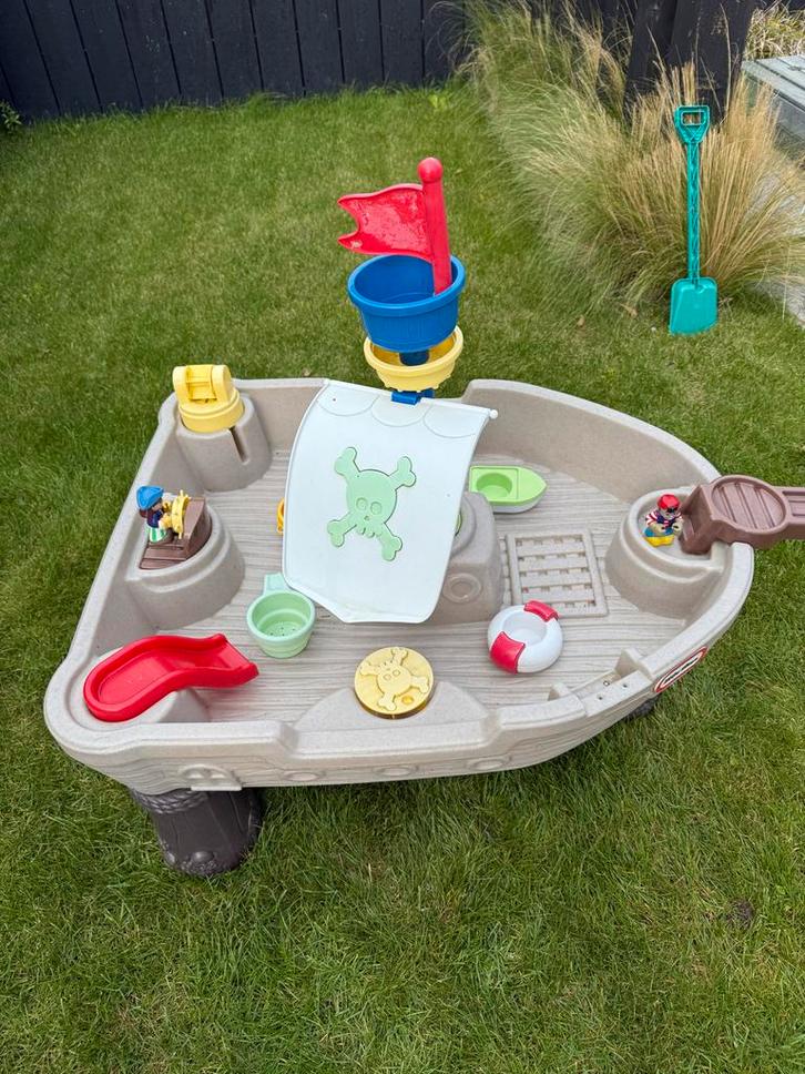 Piratenboot voor kinderen van little tikes - buiten gebruikt, Kinderen en Baby's, Speelgoed | Buiten | Los speelgoed, Gebruikt