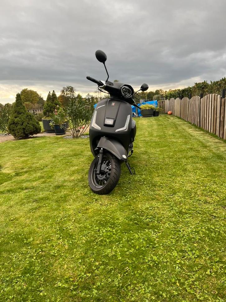 Gts palermo, Fietsen en Brommers, Snorfietsen en Snorscooters, Zo goed als nieuw, Overige merken, Benzine, Ophalen of Verzenden