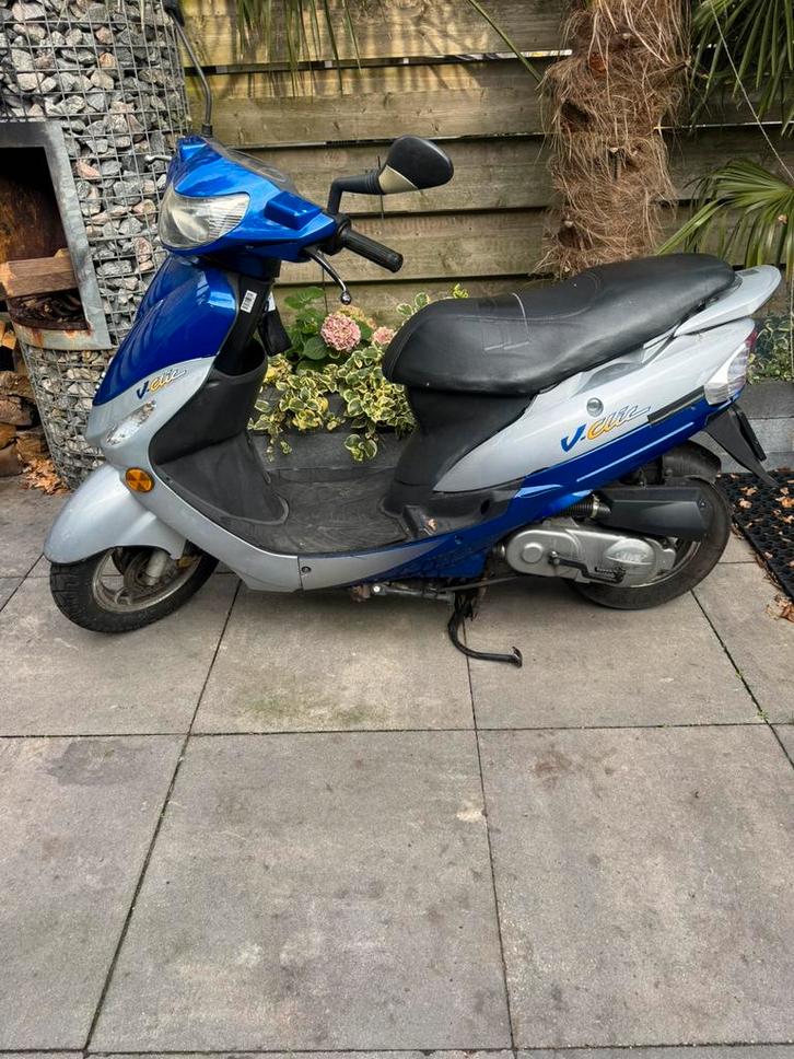 Peugeot v clic 4takt snor kenteken opknapper loop of sloop, Fietsen en Brommers, Scooters | Peugeot, Zo goed als nieuw, Overige modellen