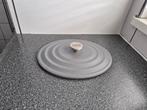 Vivo gietijzer deksel 23 cm, Huis en Inrichting, Keuken | Potten en Pannen, Ophalen of Verzenden, Gebruikt, Gietijzer