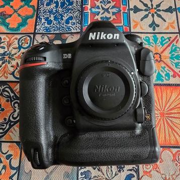 Nikon D6 - Topcamera voor professionals! beschikbaar voor biedingen