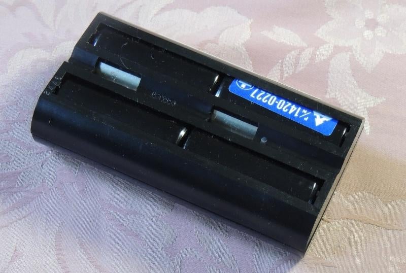 Hewlett Packard gebruikte batterijset voor calculator HP 97, Verzamelen, Elektronische Apparatuur, Ophalen of Verzenden, Computers en Rekenmachines