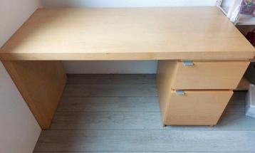 Bureau Jonas/ Malm IKEA 140x65 beschikbaar voor biedingen
