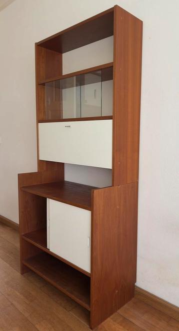 Vintage teakhouten KLM kast Cadovius met vitrine en klep beschikbaar voor biedingen