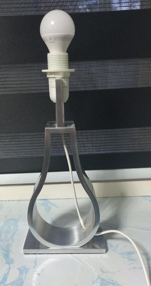 Strakke moderne aluminium lampenvoet, Huis en Inrichting, Lampen | Tafellampen, Zo goed als nieuw, Minder dan 50 cm, Metaal, Ophalen of Verzenden