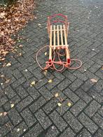 Houten slee met rugleuning, Kinderen en Baby's, Speelgoed | Buiten | Sleeën, Ophalen, Rugleuning, Gebruikt