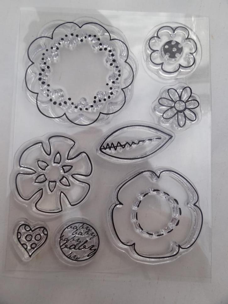 diverse stempels bloemen blad hartje, Hobby en Vrije tijd, Stempelen, Zo goed als nieuw, Clearstamp, Ophalen of Verzenden