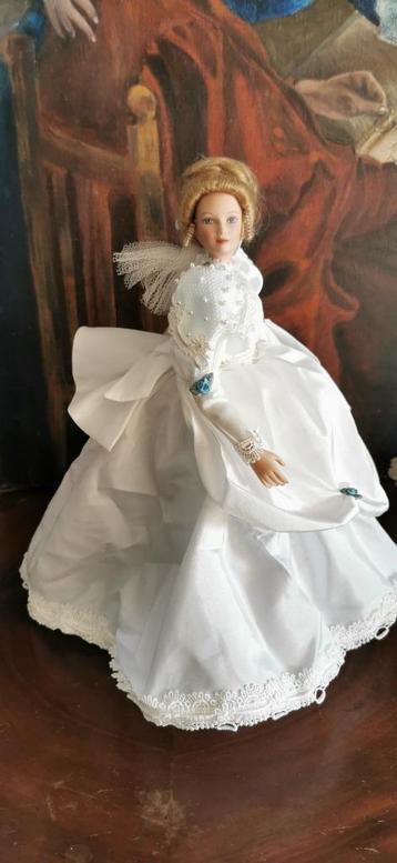 pop Ashton Drake The Bridge of Faith Bride beschikbaar voor biedingen