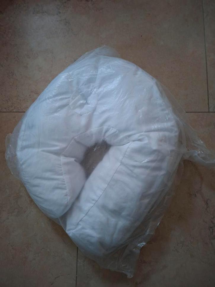 Nekkussen Voedingskussen Miss Little+ nieuw paarse sloop in, Huis en Inrichting, Slaapkamer | Beddengoed, Nieuw, Eenpersoons, Ophalen of Verzenden