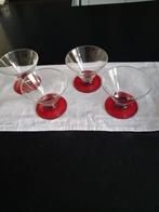 Design glaswerk, IJscoupes, 4 stuks Donkerrode voet., Verzamelen, Ophalen of Verzenden, Zo goed als nieuw, Overige typen