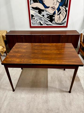 Vintage Palissander eettafel jaren 60 beschikbaar voor biedingen