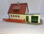 Huisje met garage ho, Hobby en Vrije tijd, Modeltreinen | H0, Gebruikt, Gelijkstroom of Wisselstroom, Brug, Tunnel of Gebouw, Ophalen of Verzenden