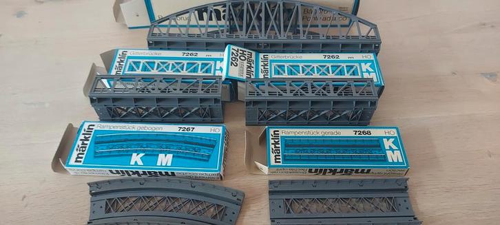 Märklin brugdelen k+m rails artnr 7063,2x7062,7069,7067 ovp, Hobby en Vrije tijd, Modeltreinen | H0, Zo goed als nieuw, Rails