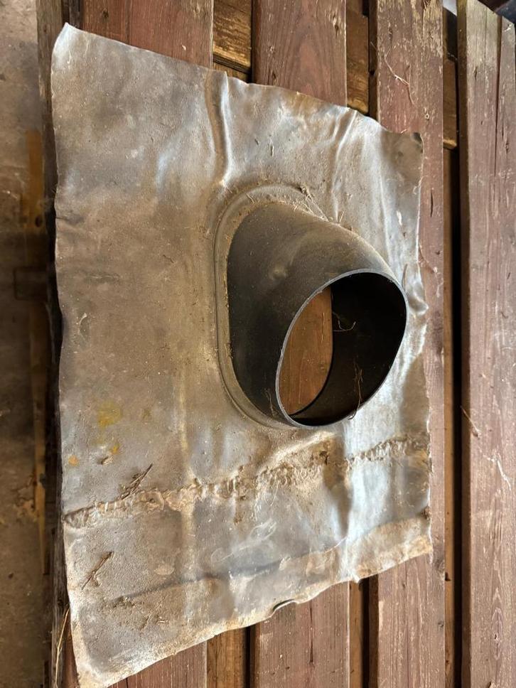 Dakdoorvoerpan, Doe-het-zelf en Verbouw, Dakpannen en Dakbedekking, Gebruikt, Dakpannen, Ophalen