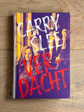 Carry Slee - Verdacht beschikbaar voor biedingen